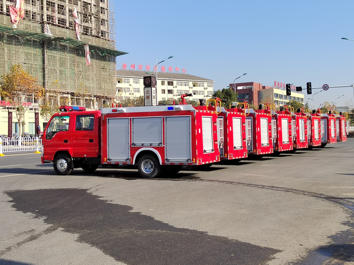 China factory Mini Fire Truck Tender Isuzu
