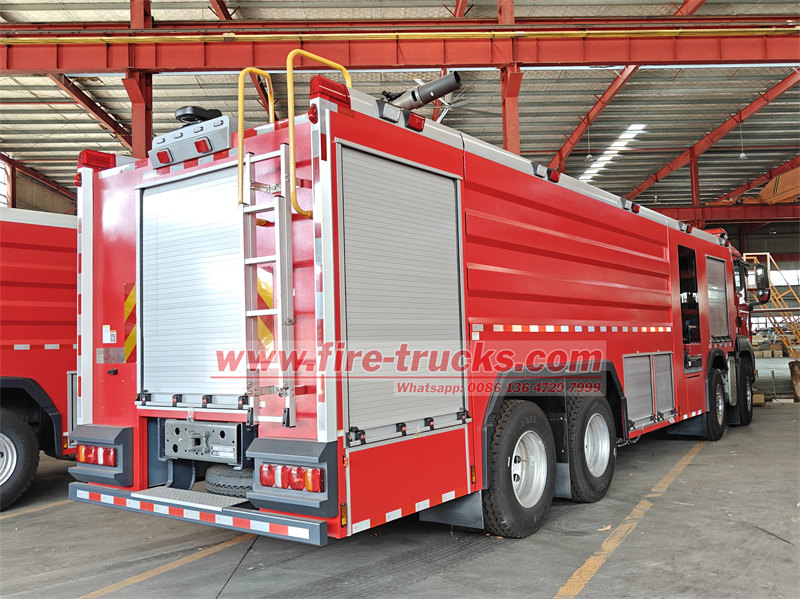 SITRAK 8×4 water foam fire vehicel