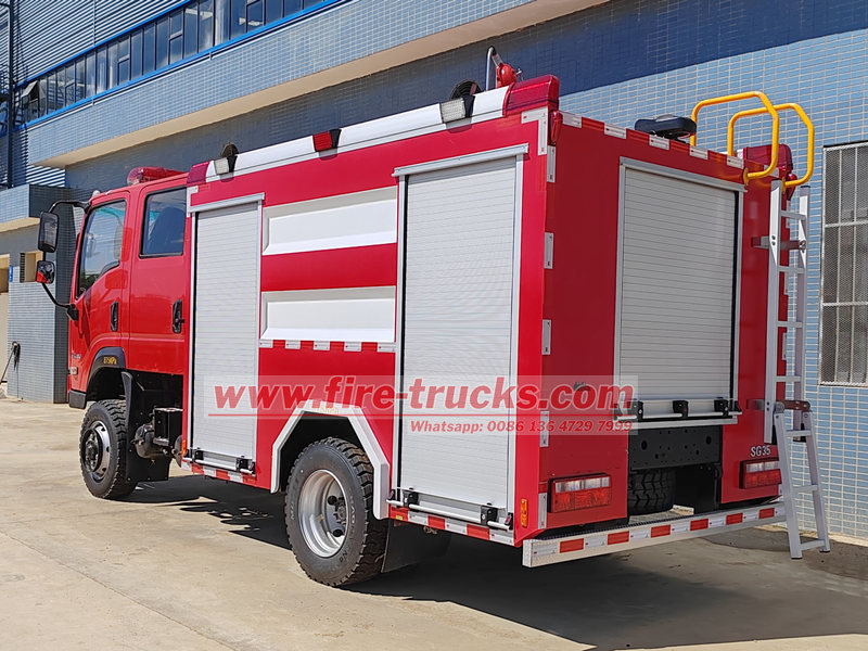 4×4 wildland tanekr fire truck
