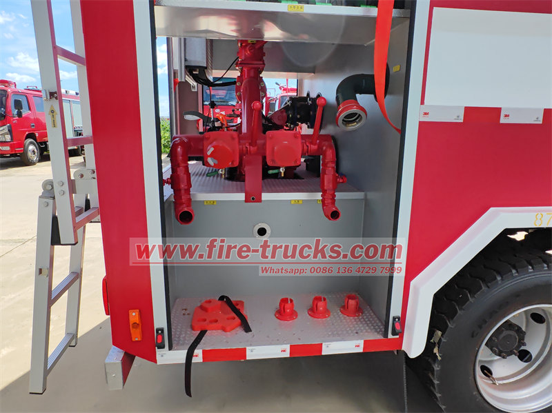 Dongfeng AWD fire fighting truck tools