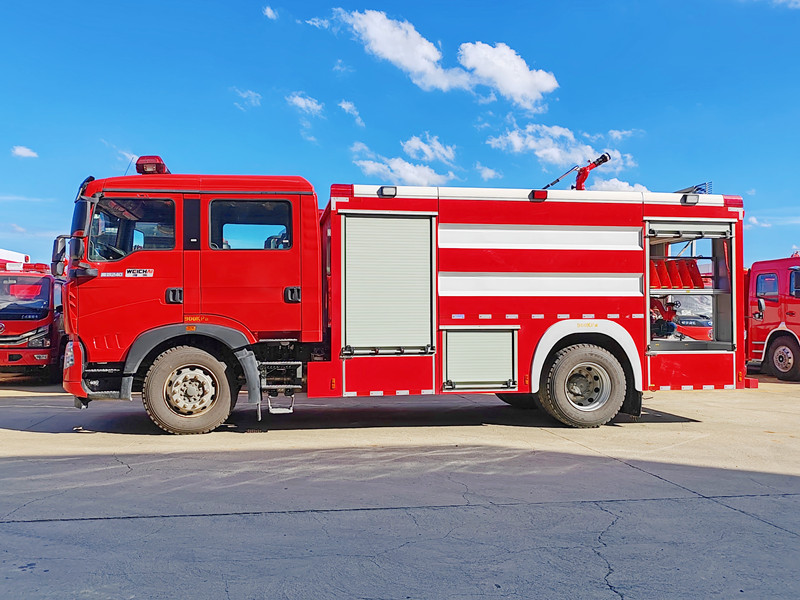 HOWO 7tons foam pumper fire fighting truck
