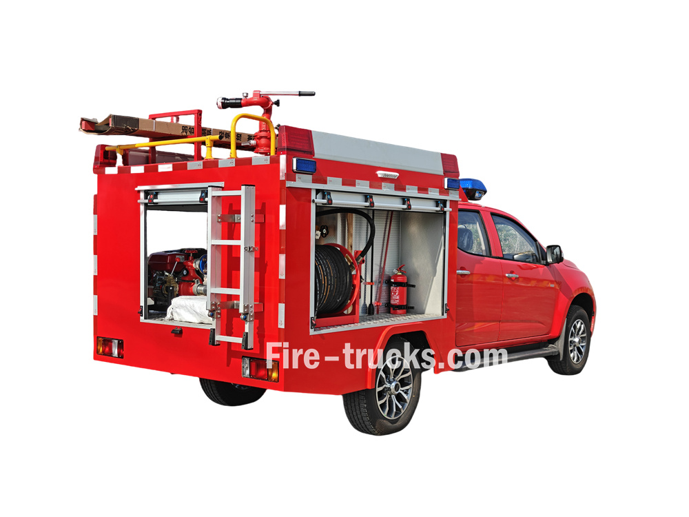 Isuzu 4x4 all wheel drive foam fire truck