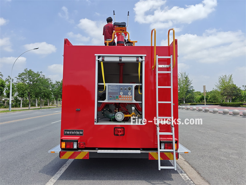 Isuzu rescue fire trucks back view