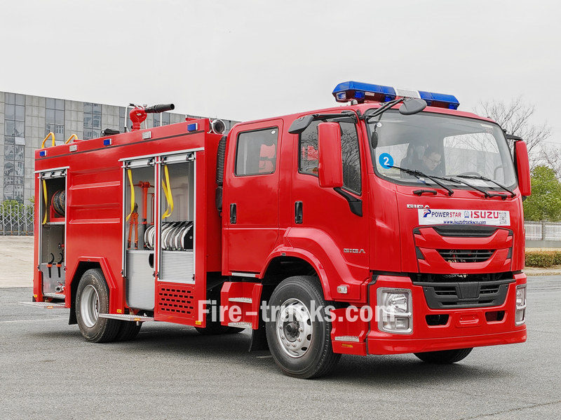 Isuzu foam fire truck