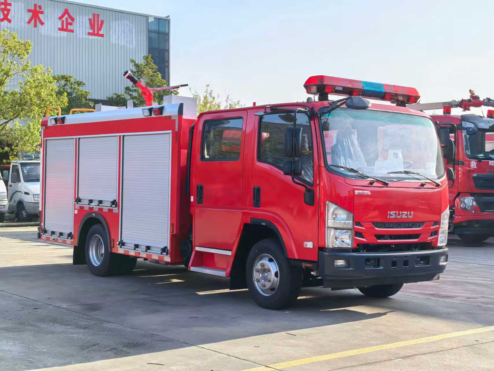 Isuzu 700P foam fire fighting truck