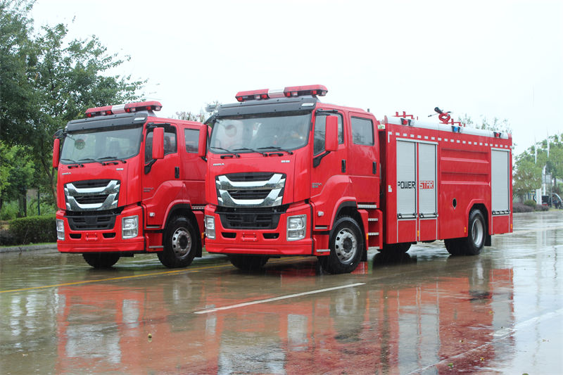 2 unit Isuzu 5000 liter air fire tender dieksport ke filipina